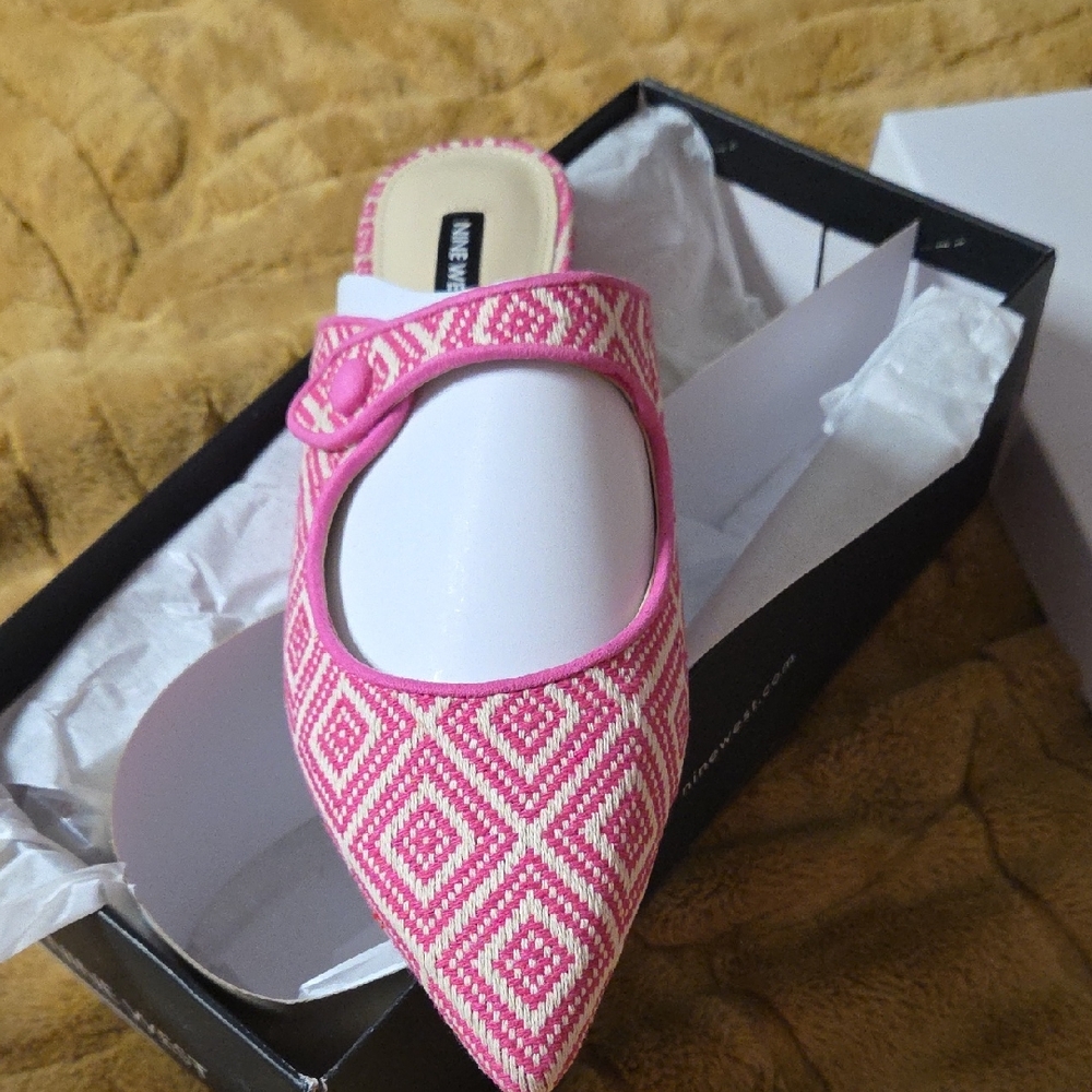 Nine West Pink Geometric Mules